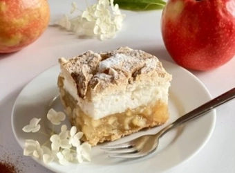 la-petite-ciasta-pieczone-jablecznik-domowy-z-beza