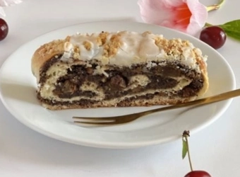 la-petite-ciasta-pieczone-makowiec-strucel