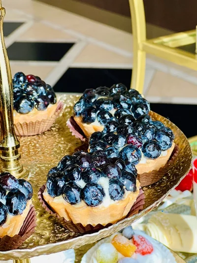 babeczka-z-borowkami-la-petite