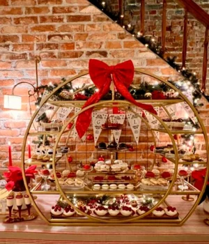 slodki-stol-kolo-stojak-z-kokarda-la-petite