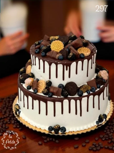 tort-okazjonalny-slodkosci-i-drip-3d-la-petite